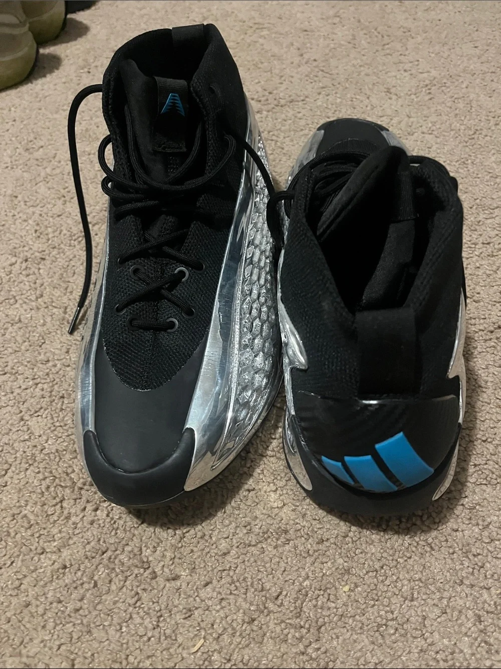 AE 1’s Highs Silver Metallic